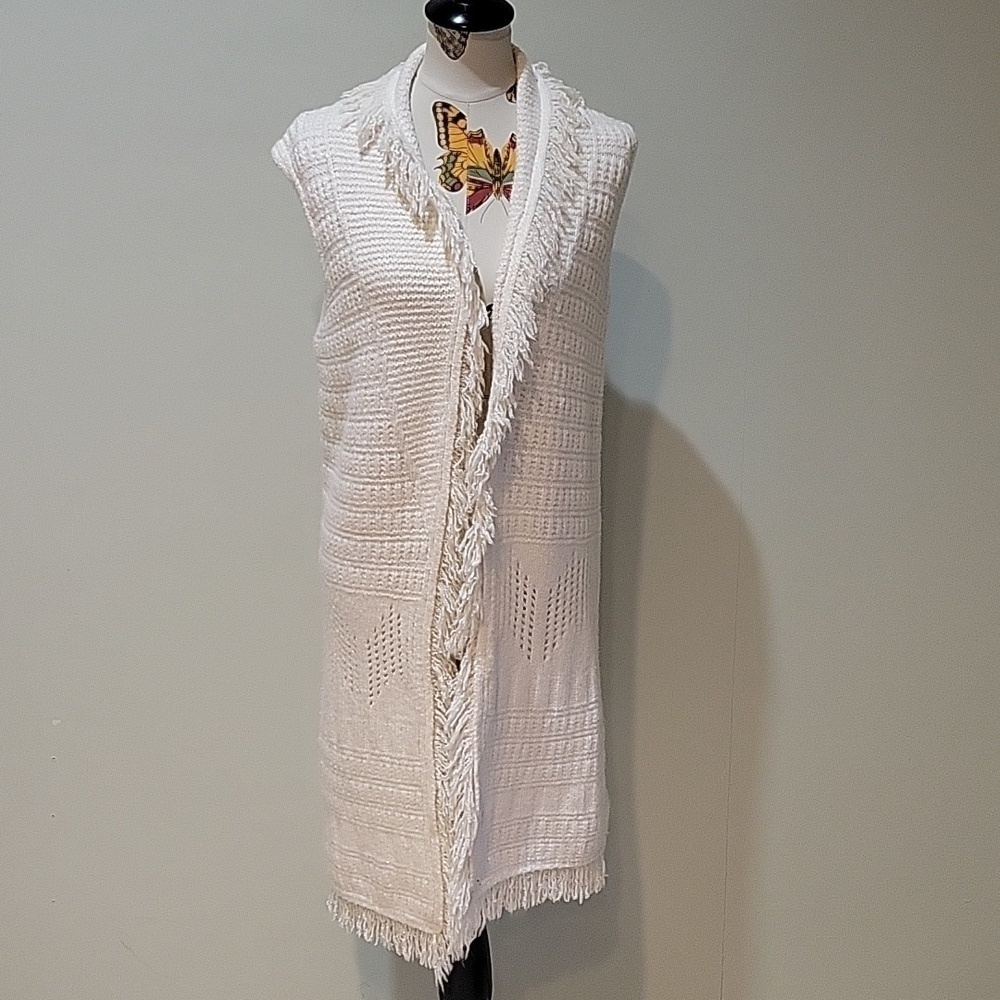 SINCERELY JULES off white blanket vest sweater with fringe.   Size Small.